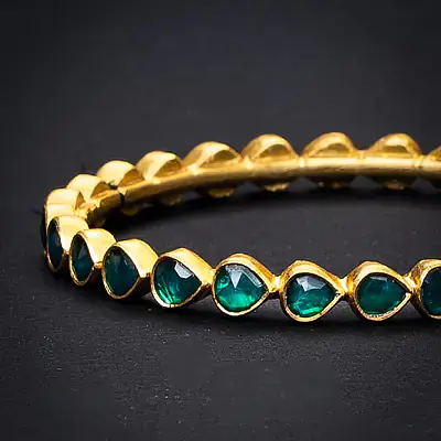 Traditional South Indian Green Bangle - Master